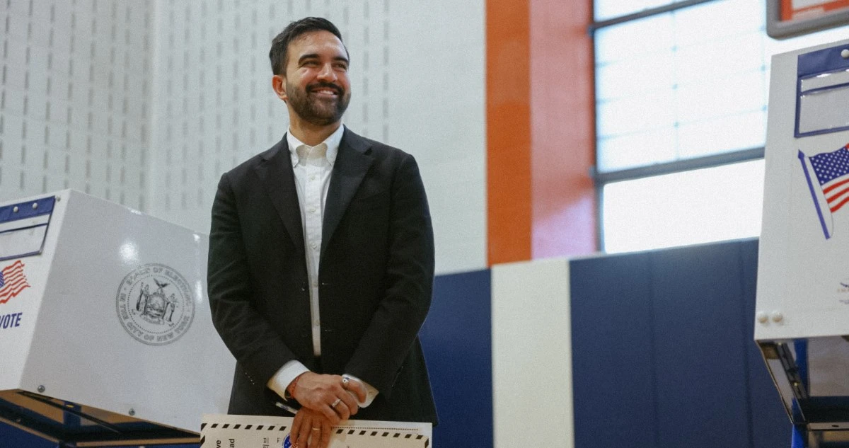 PERFIL ¬ Quién es Zohran Mamdani, socialista, 34 años, que deja en ridículo a Trump