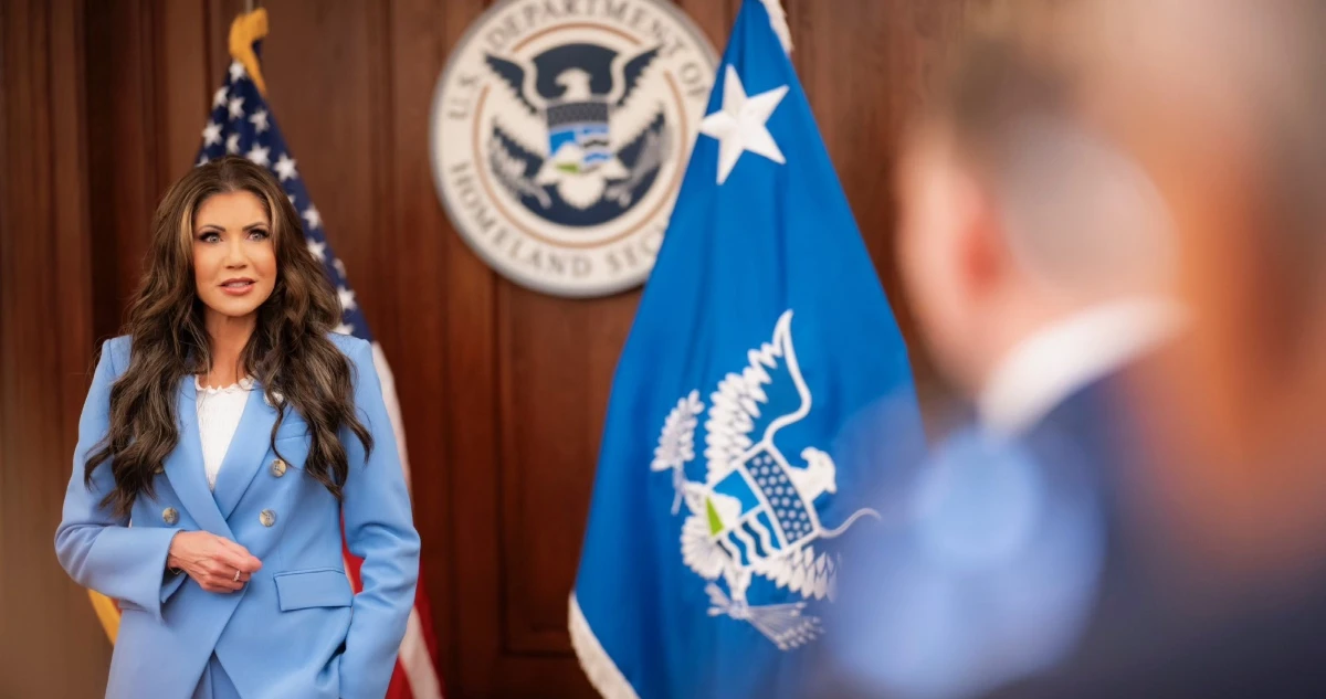 VIDEO ¬ Nuevo spot de Kristi Noem en México pide a migrantes en EU 