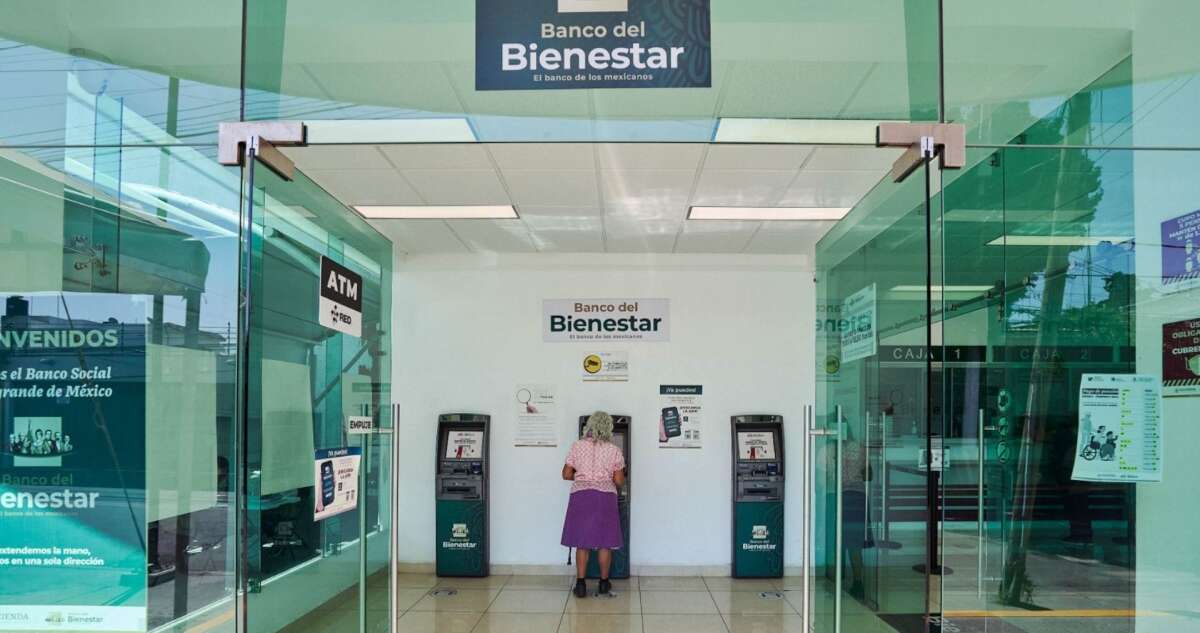 Hombres asaltan un banco del Bienestar en Puebla y se llevan casi un millón de pesos