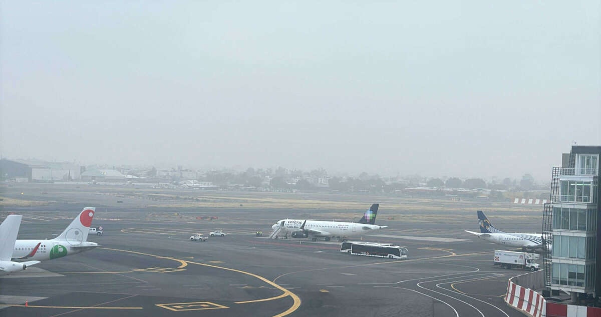 AICM y AIFA suspenden actividad por banco de niebla; consulta estatus de aerolíneas