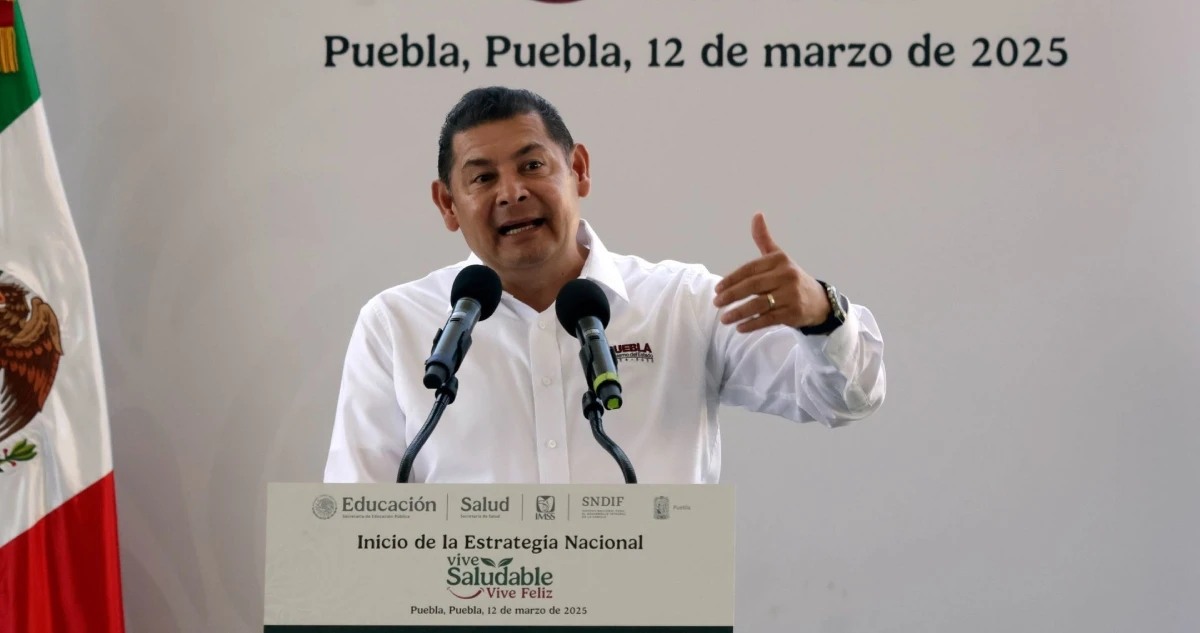 Alejandro Armenta truena contra periodista por un tuit; lo llama 