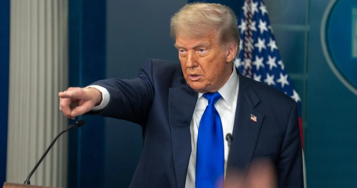 Sheinbaum contiene a un Trump que pega al país con aranceles, amenazas, declaraciones