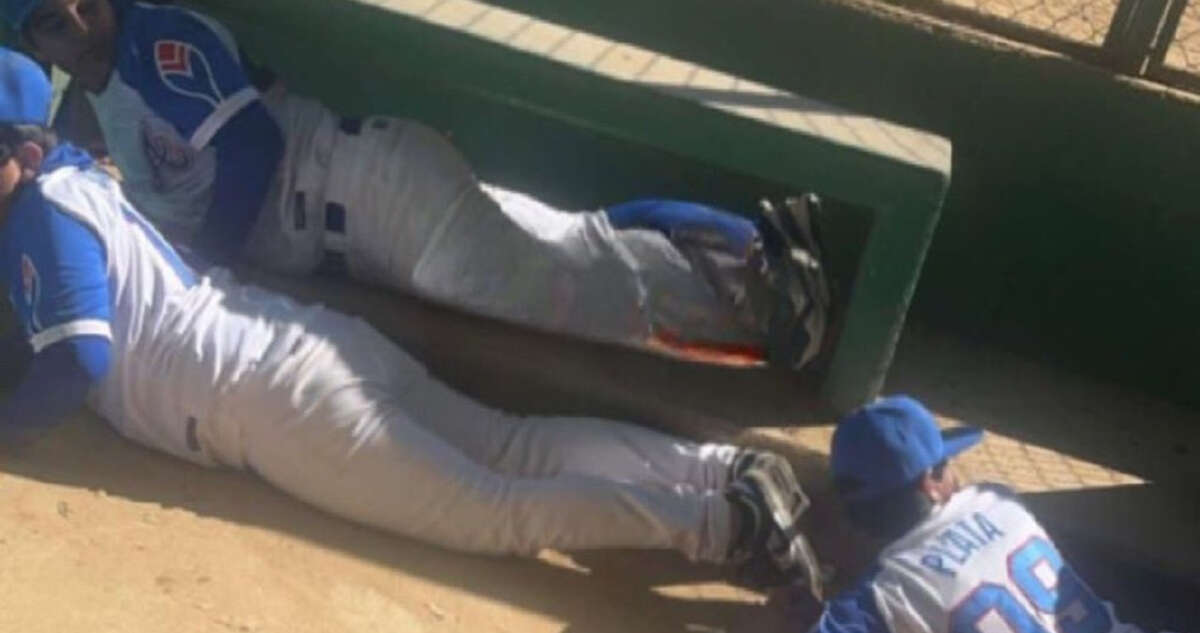 VIDEO ¬ Una balacera en Culiacán genera el pánico en medio de un juego de béisbol