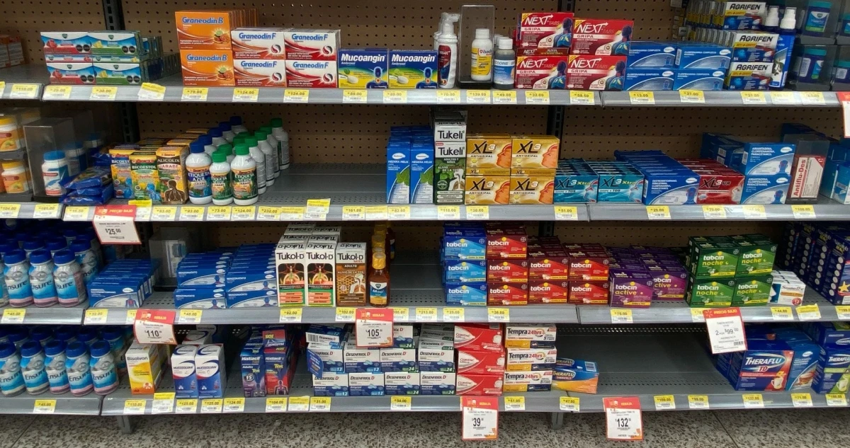 ¡No arriesgues tu salud! La SSPC alerta sobre peligros de comprar medicinas en redes