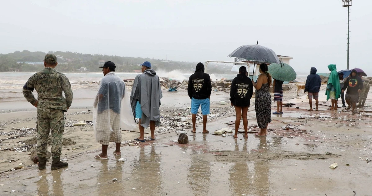 VIDEOS y FOTOS ¬ Así quedaron Oaxaca y Guerrero después del impacto de 