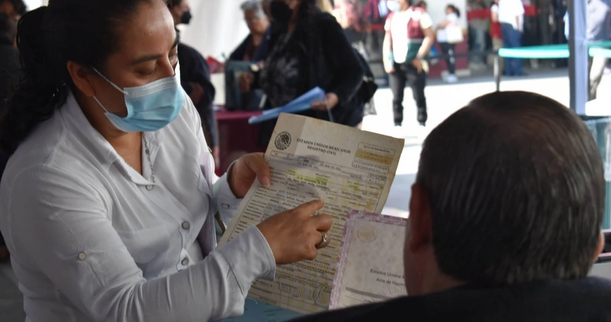 ¿Necesitas una copia certificada de tus actas? Así la puedes obtener en línea en CdMx