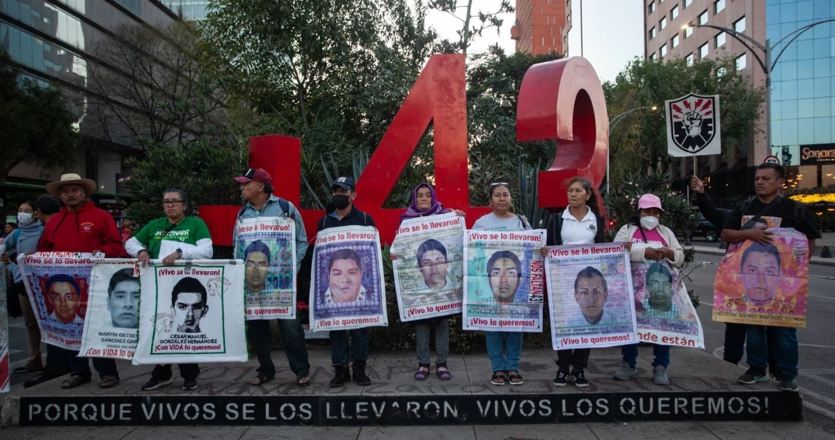 Uno de los padres de los 43 normalistas desaparecidos fallece en Ayotzinapa, Guerrero