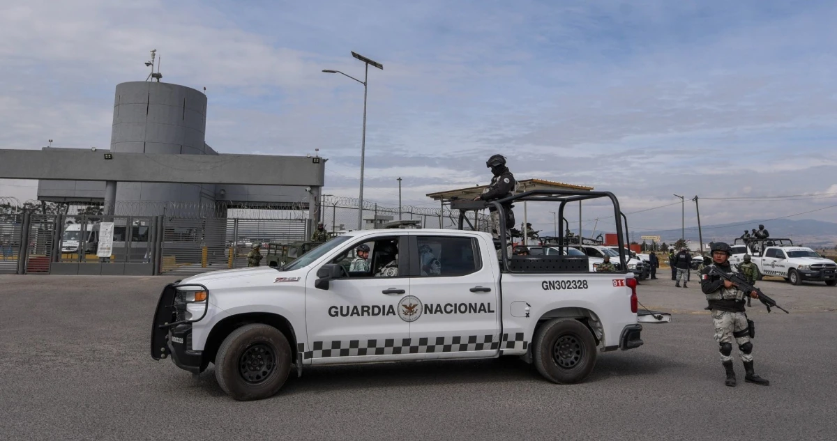 Juez vincula a proceso a Vicealmirante y 9 personas más por delincuencia organizada