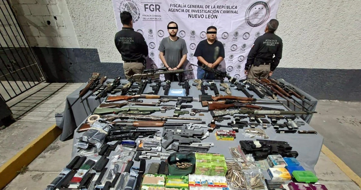 Fuerzas Armadas ejecutan 2 cateos en Nuevo León; aseguran un arsenal y detienen a 3