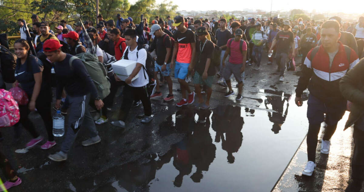 Autoridades mexicanas dispersan caravanas migrantes en Oaxaca y Chiapas: activistas