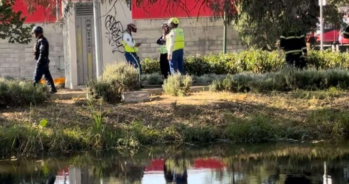 Un cuerpo sin vida es localizado en canal de Xochimilco; continúan labores de rescate