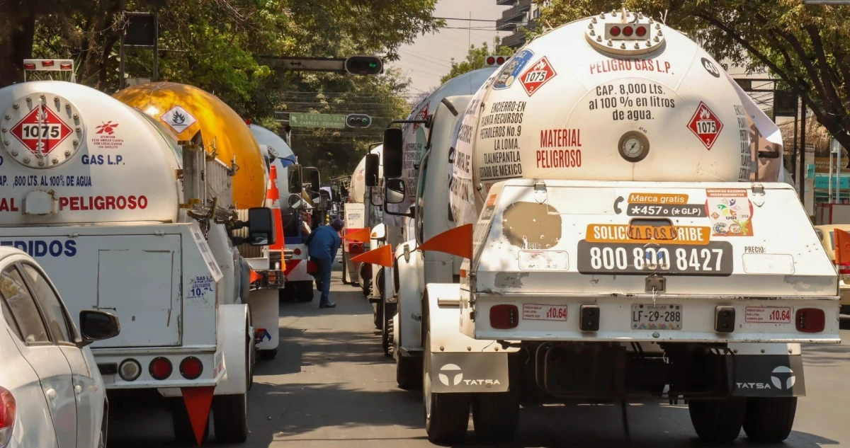 Energía revela nuevas normas para transportar gas LP: GPS, regulador de velocidad...