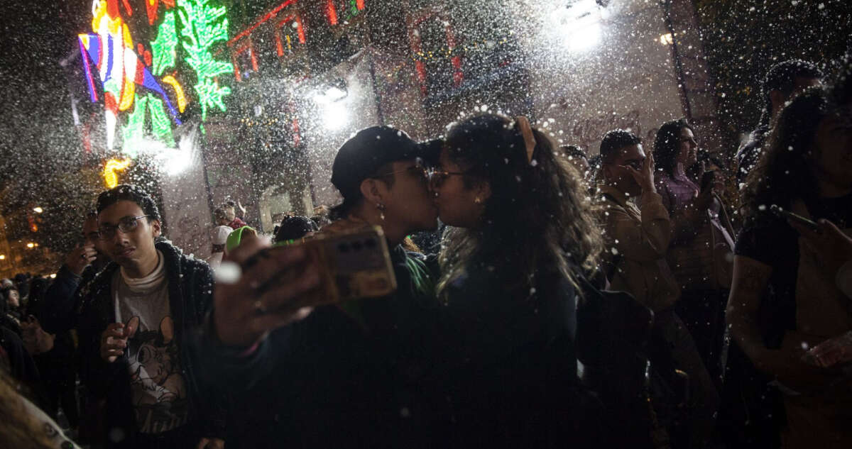 Verbena Navideña CdMx: consulta en qué horarios puedes disfrutar la nieve artificial