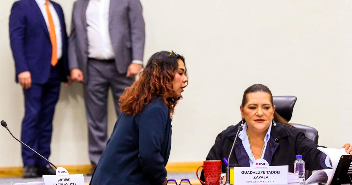 El PRI, PAN y MC se pronuncian en el INE contra reducir financiamiento a partidos