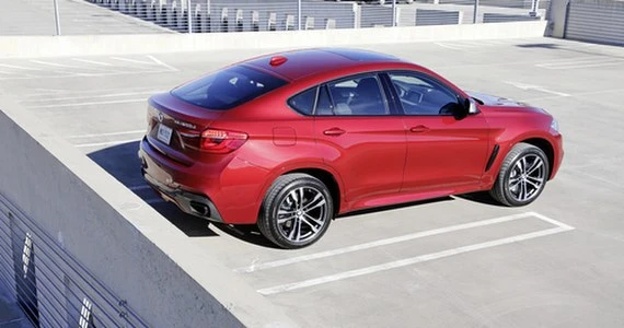W Berlinie łatwo stracić samochód. Najczęściej ginie BMW X6