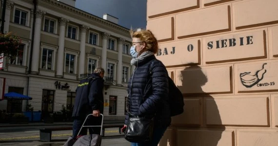 Będzie drugi lockdown? Psycholog radzi, jak przygotować się na izolację