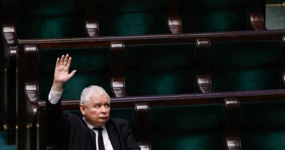 Sondaż. Koalicjanci PiS poza Sejmem