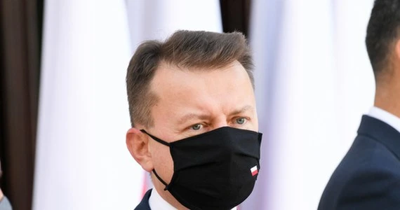 Szef MON Mariusz Błaszczak zakażony koronawirusem SARS-CoV-2