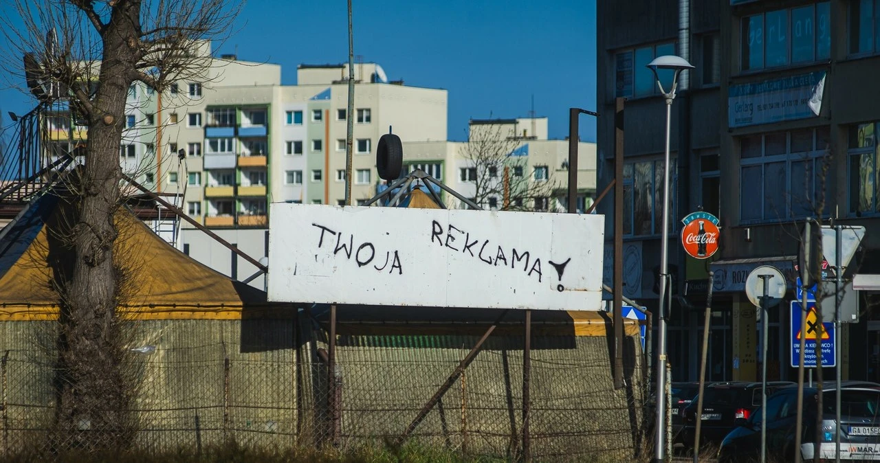 Gminy będą wypłacać odszkodowanie za usunięcie reklamy. Jest jeden haczyk