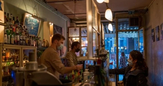 Koronawirus. Europa ogranicza spożywanie alkoholu w czasie pandemii
