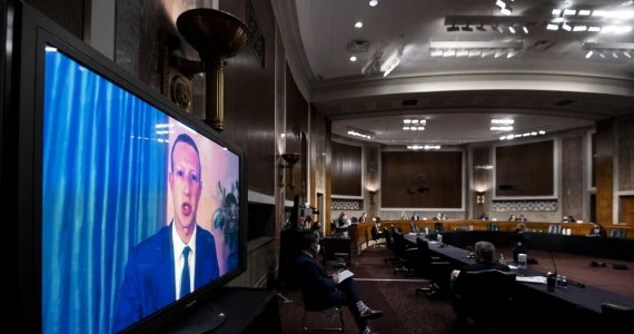 USA: Mark Zuckerberg i Jack Dorsey bronili w Senacie polityki Facebooka i Twittera