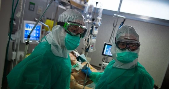 Koronawirus. Pacjenci z bólami migrenowymi szybciej zdrowieją po infekcji