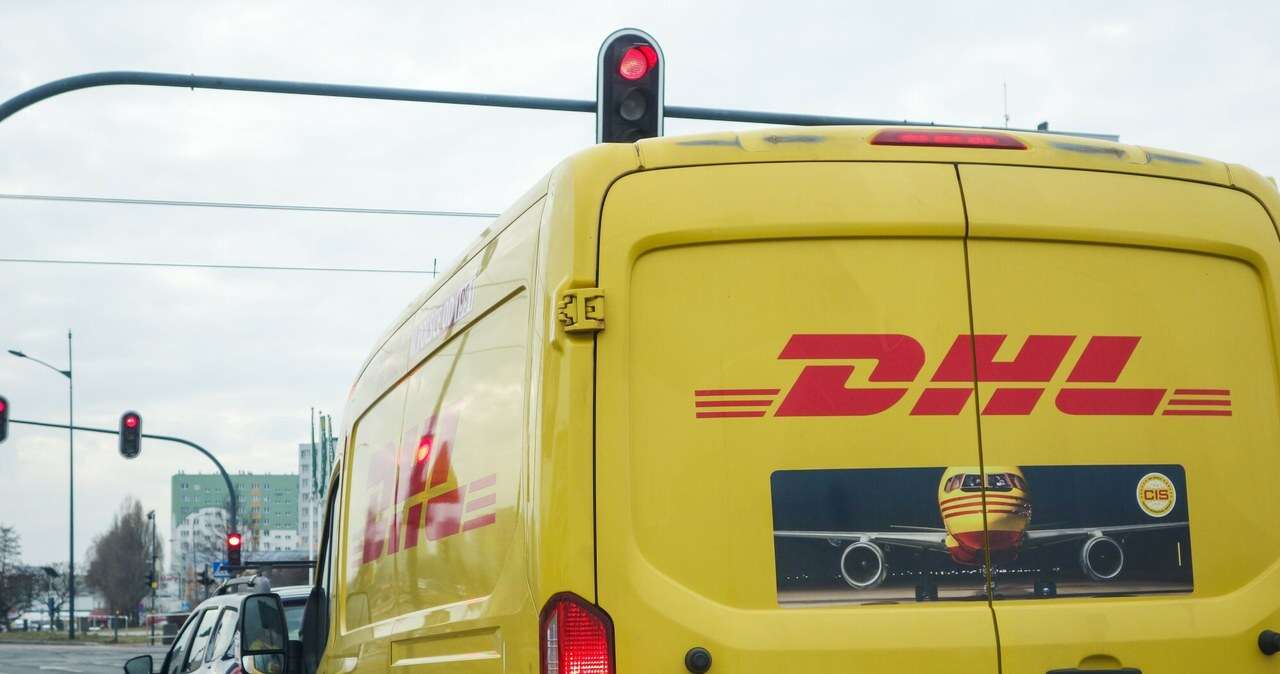 Oznaczył paczkę jako odebraną, ale jej nie dostarczył. Mętne tłumaczenie kuriera DHL