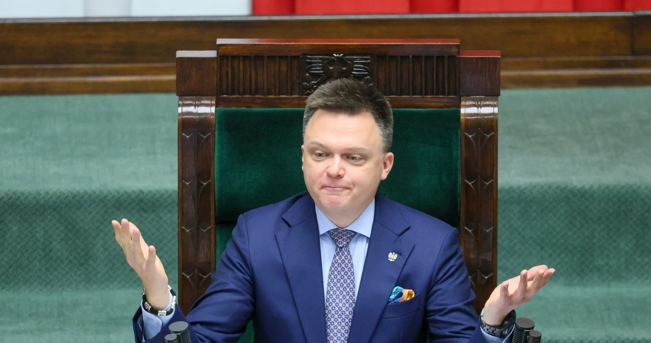 Odpartyjnić spółki Skarbu Państwa. Hołownia przypomina o ustawie antykuwetowej