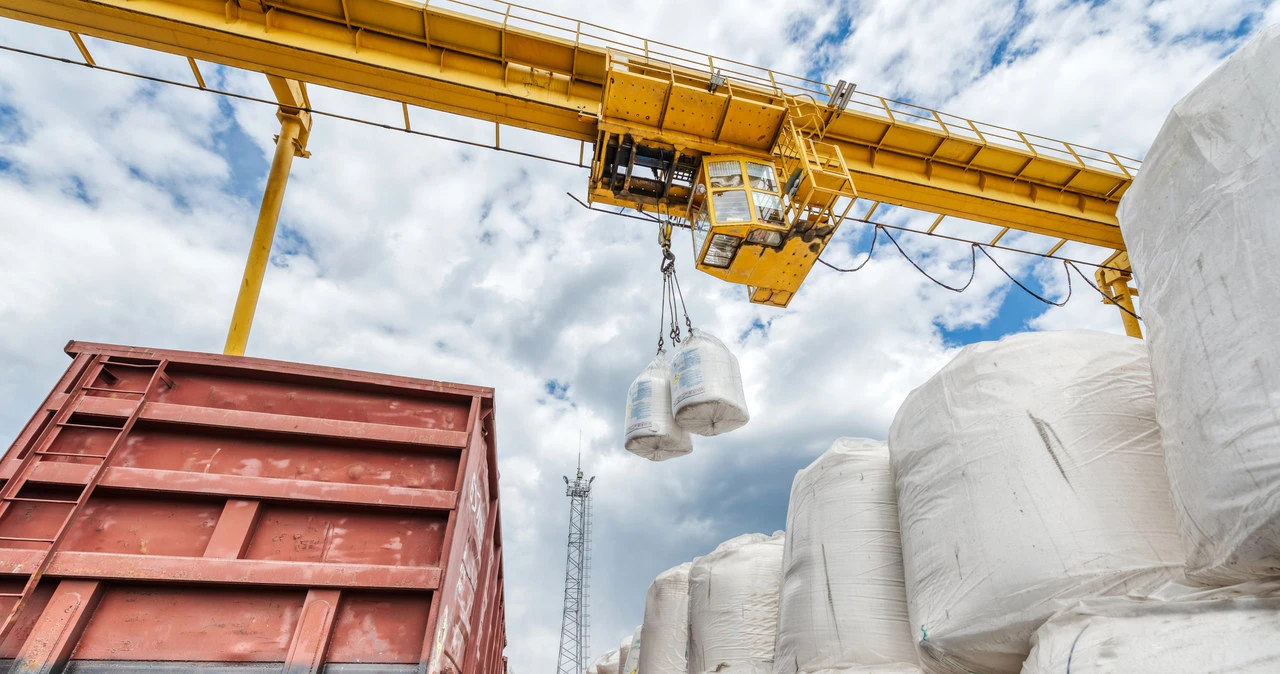Cła uderzą w Rosję i Białoruś. Skorzystają polscy producenci