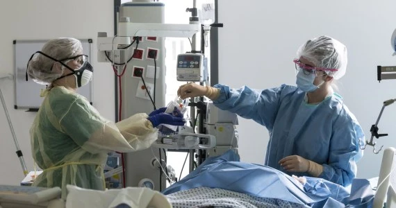 Śląskie: Około 300 nowych przypadków koronawirusa w spółkach węglowych