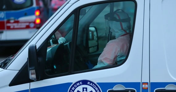 Koronawirus w Polsce. Nysa: Zakażony pacjent zmarł w karetce. Zabrakło miejsca w szpitalu