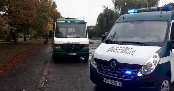 Kierowca bez uprawnień jeździł autobusem bez badań