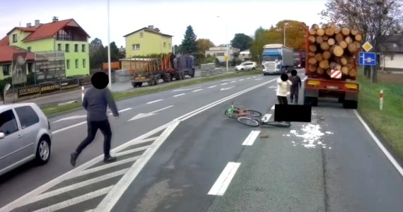 Ciężarówka zmiażdżyła rowerzystę. Wszystko nagrała kamera