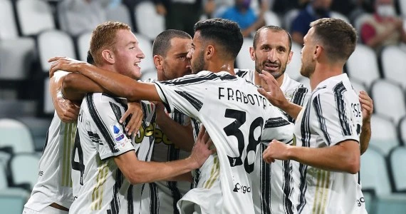 Juventus - Sampdoria Genua 3-0. Cały mecz Wojciecha Szczęsnego i Bartosza Bereszyńskiego