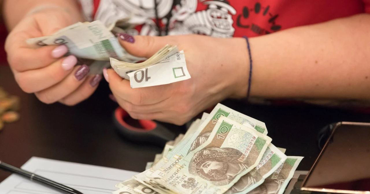 Gminy czekają na 430 zł podatku. Termin na zapłatę mija 15 maja