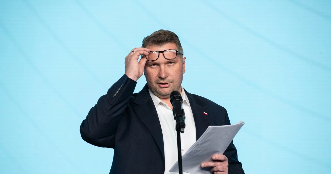 Czarnek ujawnił dane z umowy Nawrockiego. Sprawą zajmie się UODO
