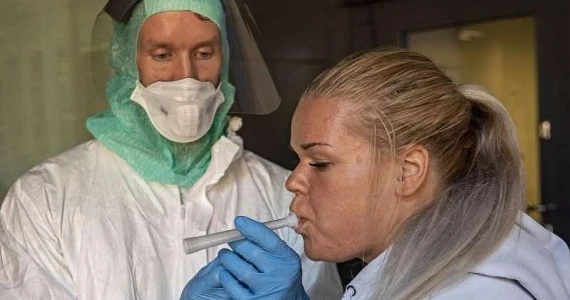 Nieinwazyjny test oddechowy na COVID-19