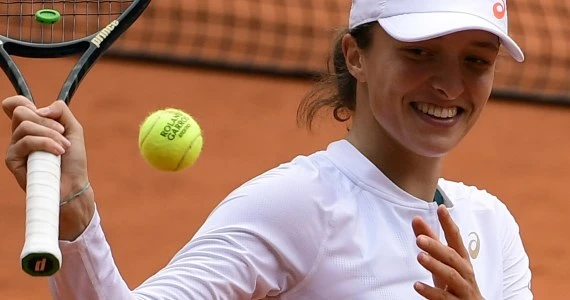 Roland Garros. Agentyńskie media: Świątek pokazała, że zasługuje na finał