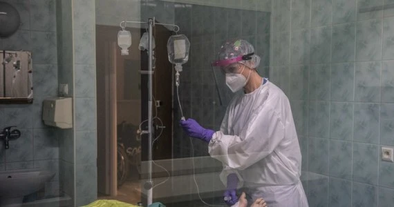 Koronawirus. Dr Michał Sutkowski: Przespaliśmy kilka miesięcy