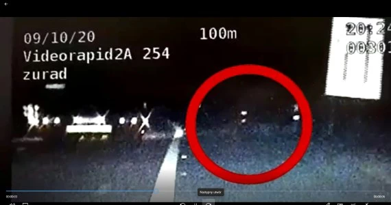 Jechał do dziewczyny. Rowerem, pod prąd, autostradą...