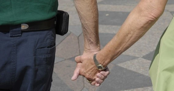 ​Włochy: Małżeństwo zmarło na COVID-19 w odstępie godziny