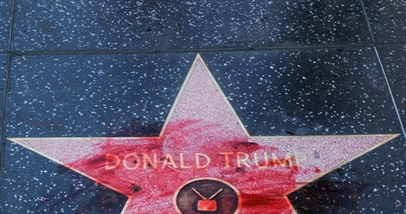 ​Gwiazdę Donalda Trumpa w Alei Sław otoczono płotem