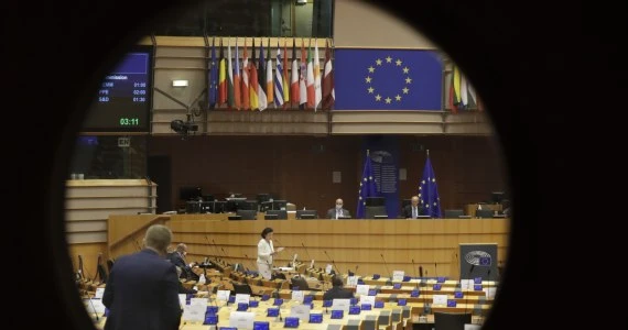 Parlament Europejski debatuje w sprawie praworządności w Polsce