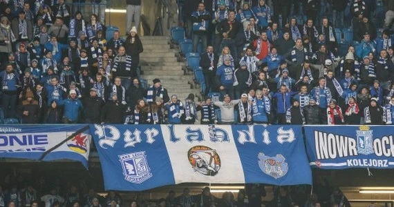 Lech Poznań - Benfica przy prawie pustych trybunach