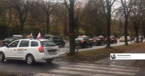 Protest taksówkarzy w Łodzi: Walczymy, aby przetrwać