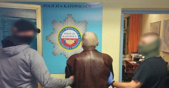W przebraniu księdza okradł plebanię