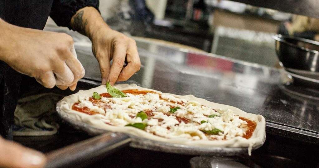 Mniejszy ruch w pizzeriach. Czy przedsiębiorcy mają się o co martwić?