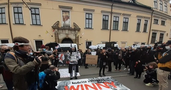 Protesty w Krakowie. 26 osób ukarano mandatami