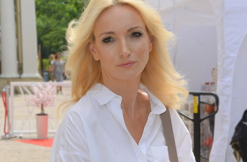 Była jedną z piękniejszych polskich gwiazd, w 2019 roku odeszła z show-biznesu. Tak Karina Kunkiewicz zarabia dziś na chleb