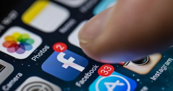 Facebook lepiej wykryje wideo typu deepfake